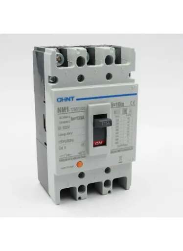Breaker CHINT caja moldeada 3 polos 250A NM1